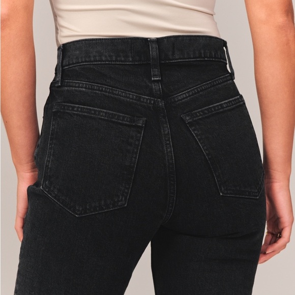 Abercrombie 90s straight ultra high rise curve love jeans with vent hem - Picture 2 of 7